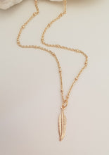 Load image into Gallery viewer, Dainty Feather Necklace