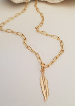 Load image into Gallery viewer, Dainty Feather Necklace