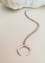 Load image into Gallery viewer, Crescent Choker
