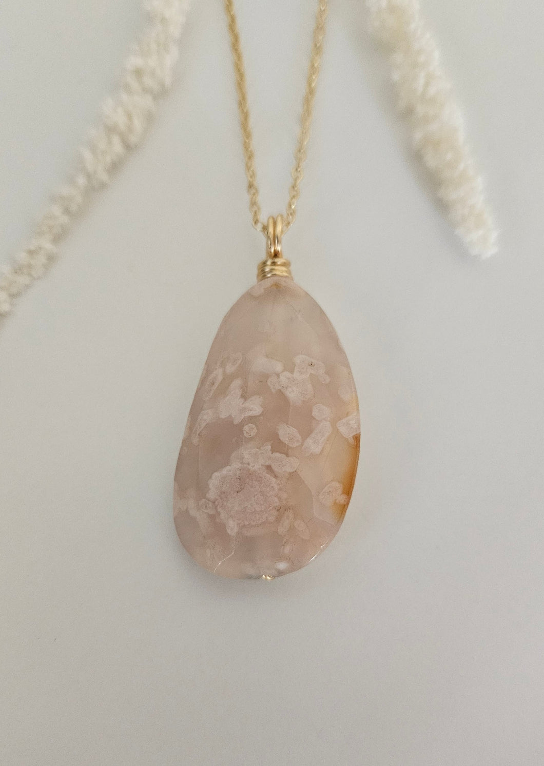 Flower Agate Necklace - Gold 21