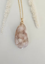 Load image into Gallery viewer, Flower Agate Necklace - Gold 24&quot;
