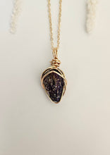 Load image into Gallery viewer, Peacock Ore Wrapped Necklace - Gold 19&quot;
