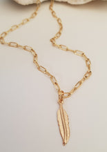 Load image into Gallery viewer, Dainty Feather Necklace
